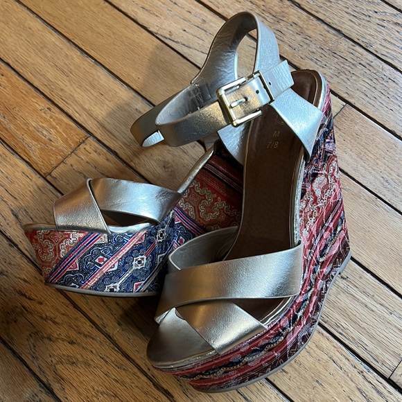 Rue 21 etc. Shoes Metallic Light Gold Boho Platform Wedge Heel